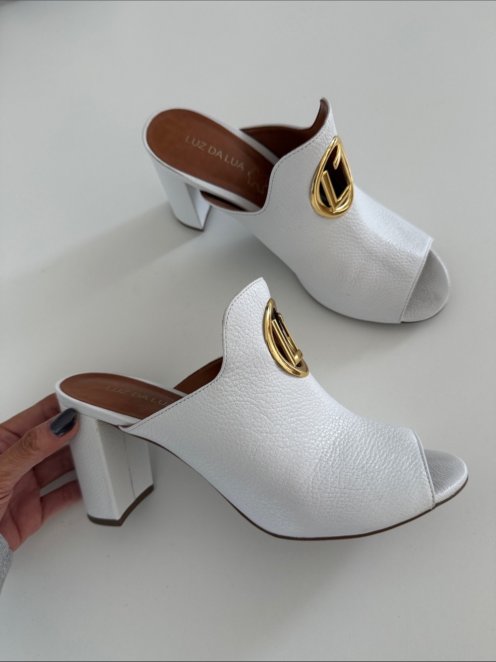 Luz Da Lua Brazilian White Leather Open-Toe Mule with Gold Accent